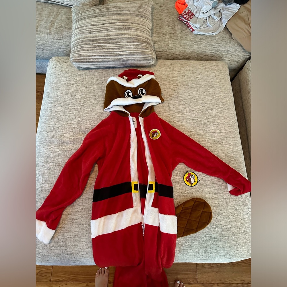 NWT Buc-ees Christmas Onesie Size M